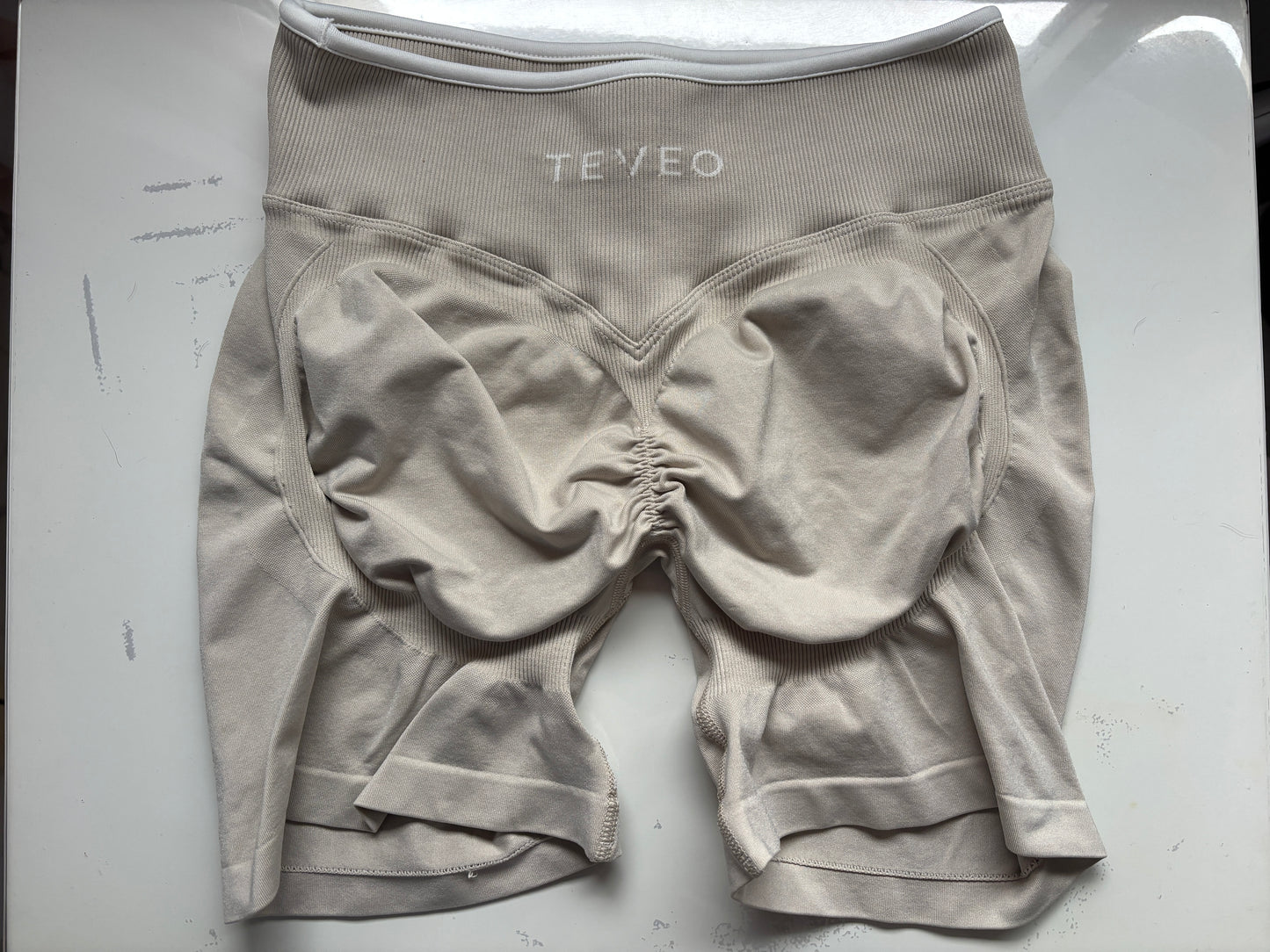 Teveo Short Contrastline