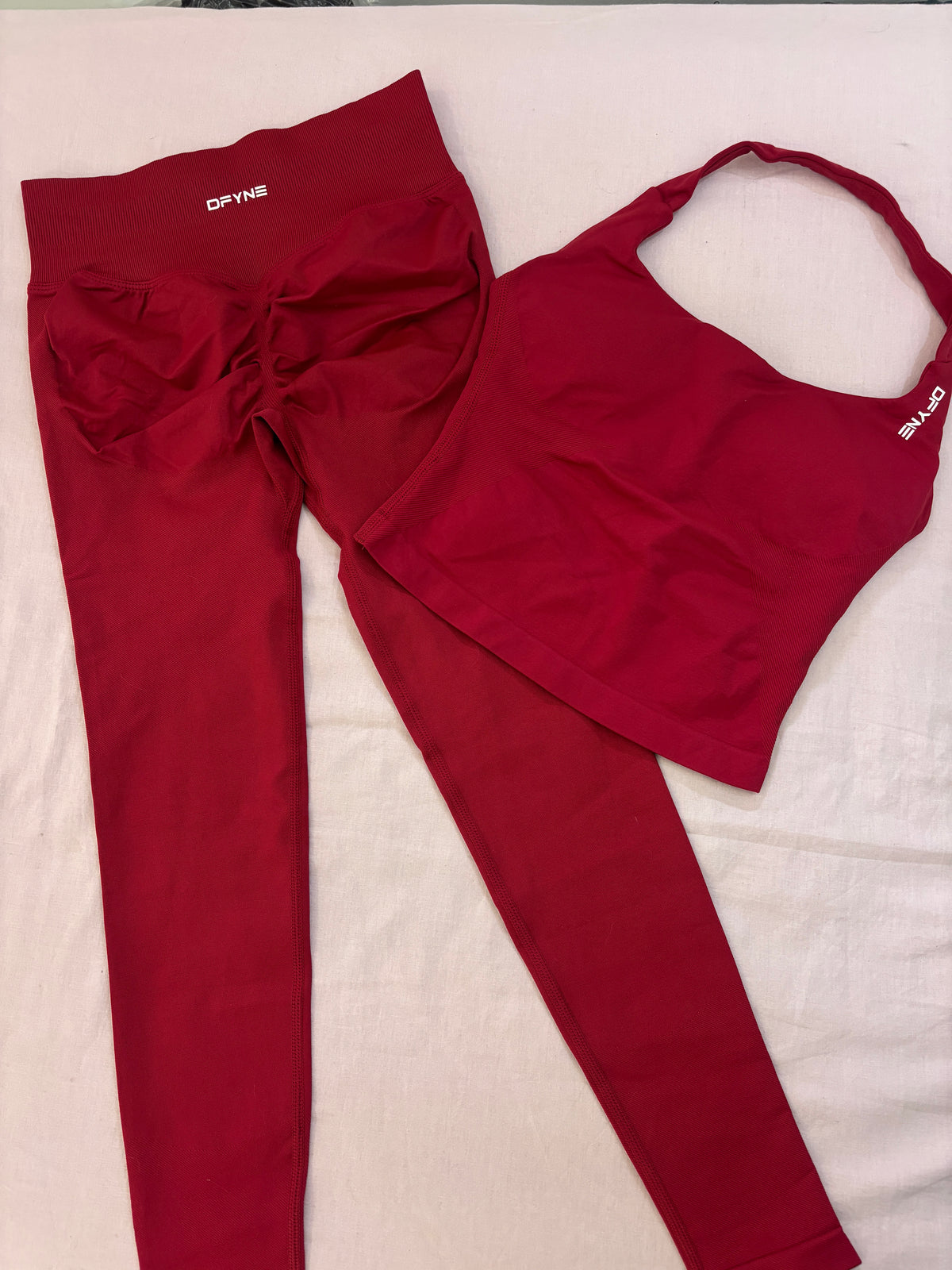 Dfyne Halter Top-Legging Set