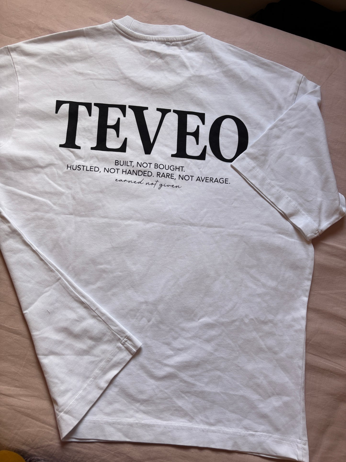 Teveo Unisex Oversized T-shirt