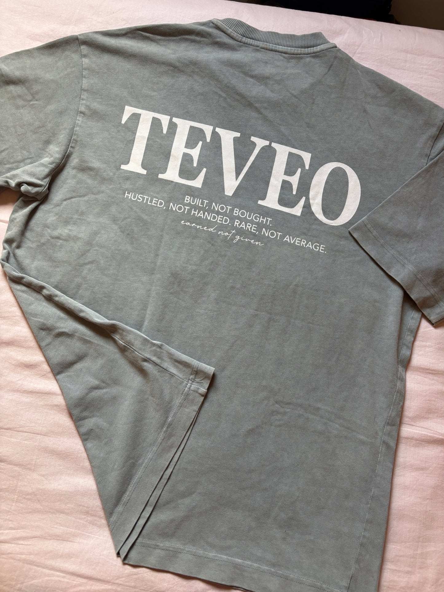 Teveo Unisex Oversized T-shirt